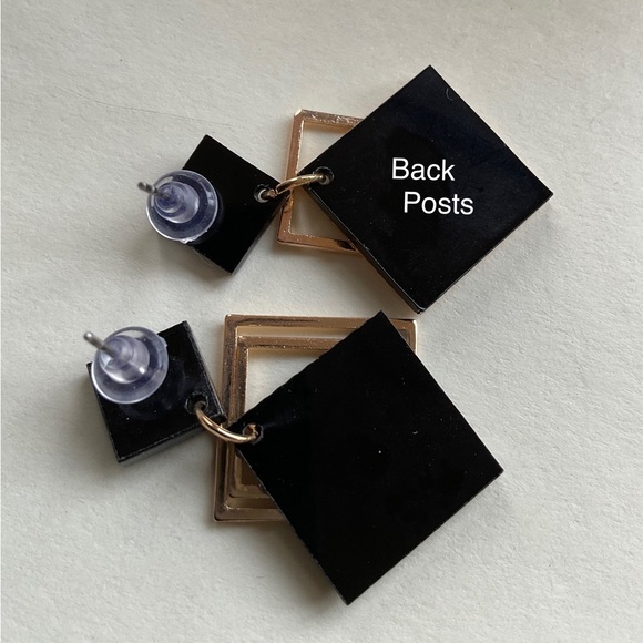 Earrings Layers of Gold Squares Dangling. Unique Geometric Design Earring’s - Picture 4 of 5